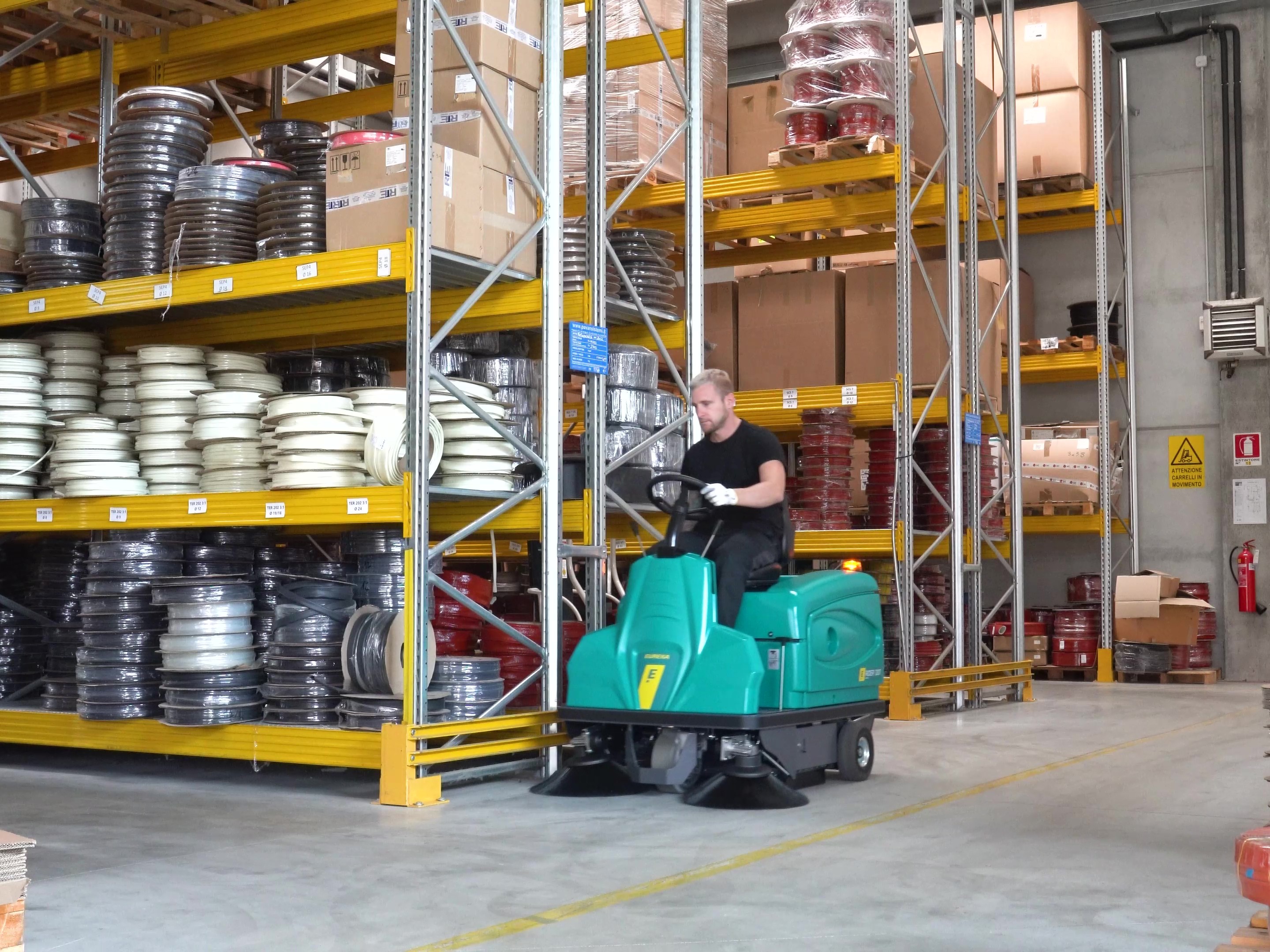 Corsie di movimentazione, picking e transito AGV