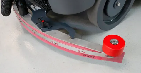 Lavasciuga industriale E85 con tergipavimento regolabile senza attrezzi