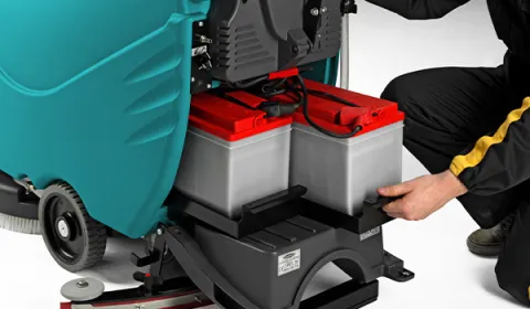 Con caricabatterie a bordo