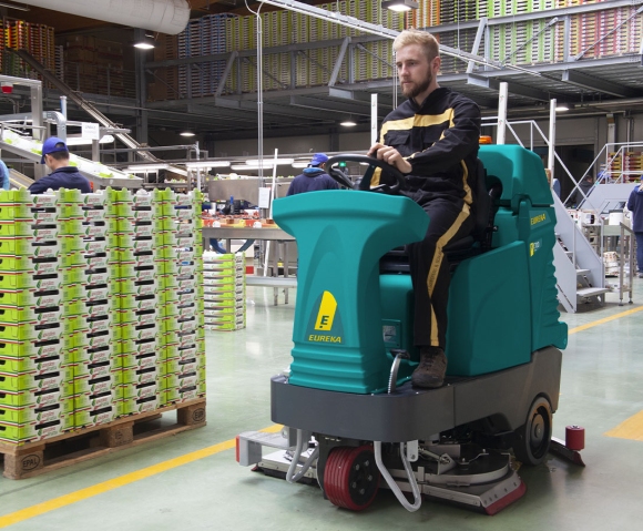 Lavasciuga industriale E100 pulizia magazzino