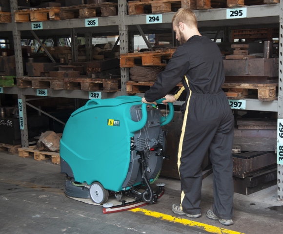 lavasciuga industriale E55 pulizia officina metalmeccanica