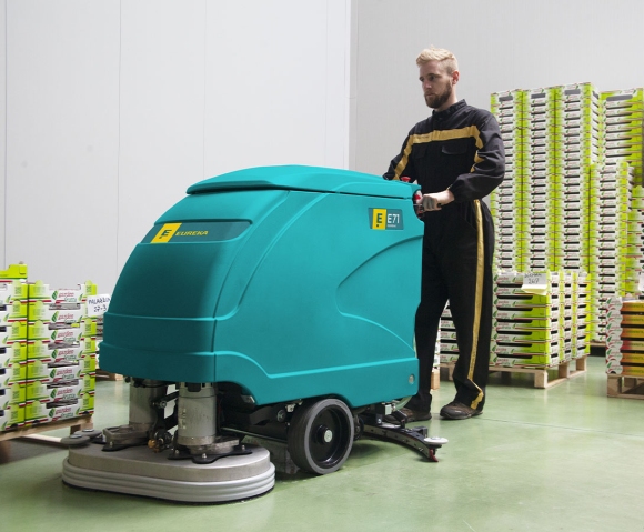 Lavasciuga industriale E71 pulizia magazzino