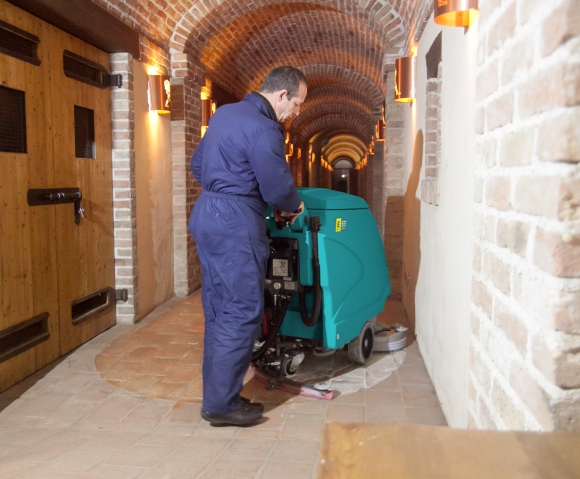 Lavasciuga industriale E81 pulizia magazzino