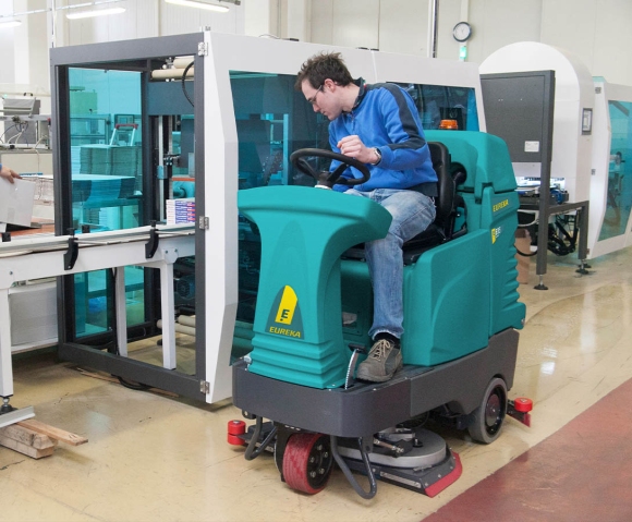 Lavasciuga industriale E85 pulizia reparti produttivi