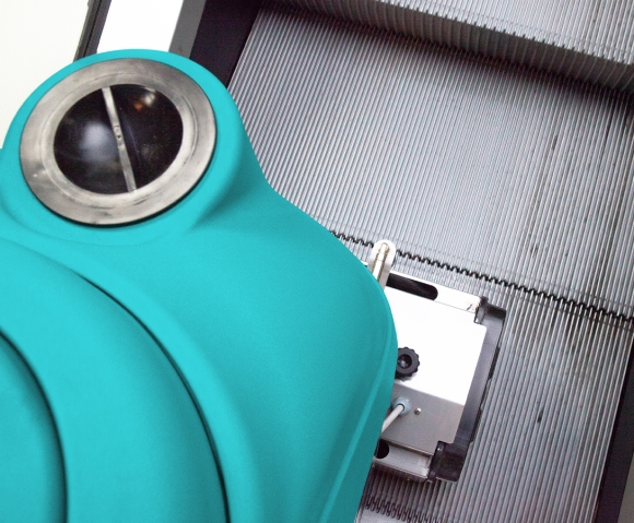 Puliscale EC52 per pulizia pedate scale mobili